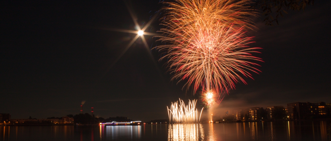 Feuerwerk Berlin Spree